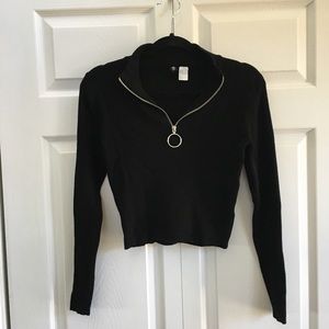 H&M Cropped Black Sweater